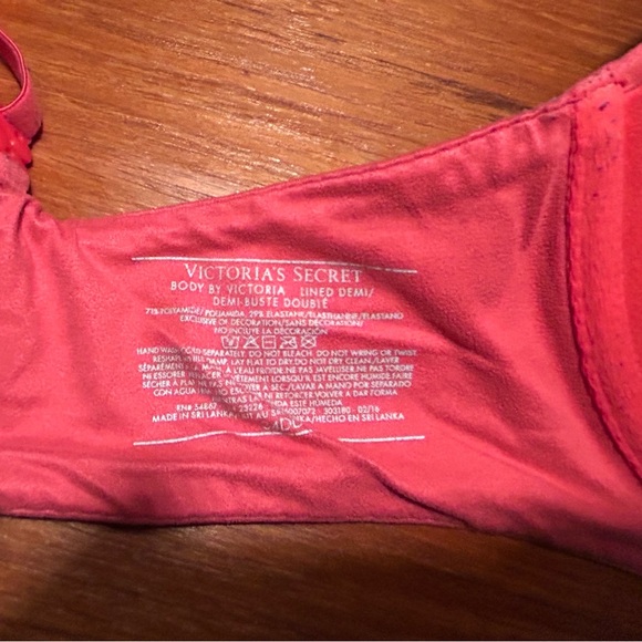 Victorias Secret Perfect Coverage 34DD - Picture 3 of 3